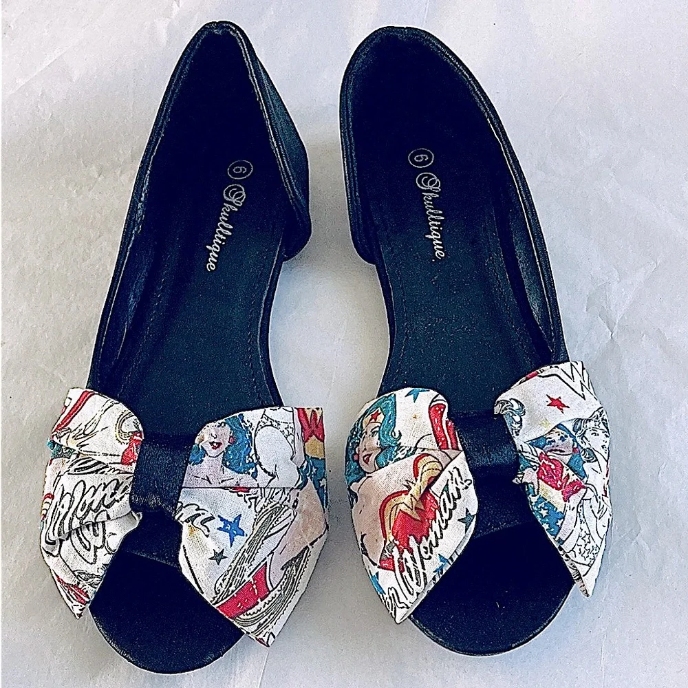 🎯WONDER WOMAN fabric flats Shoes - Picture 1 of 12